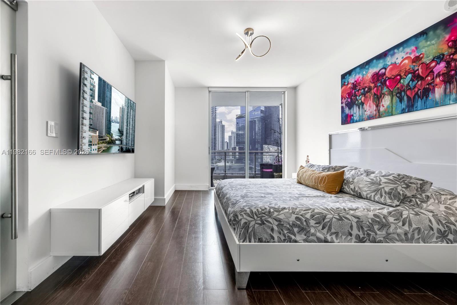 IVY CONDO 2 PARKIN+STORAGE - Residential