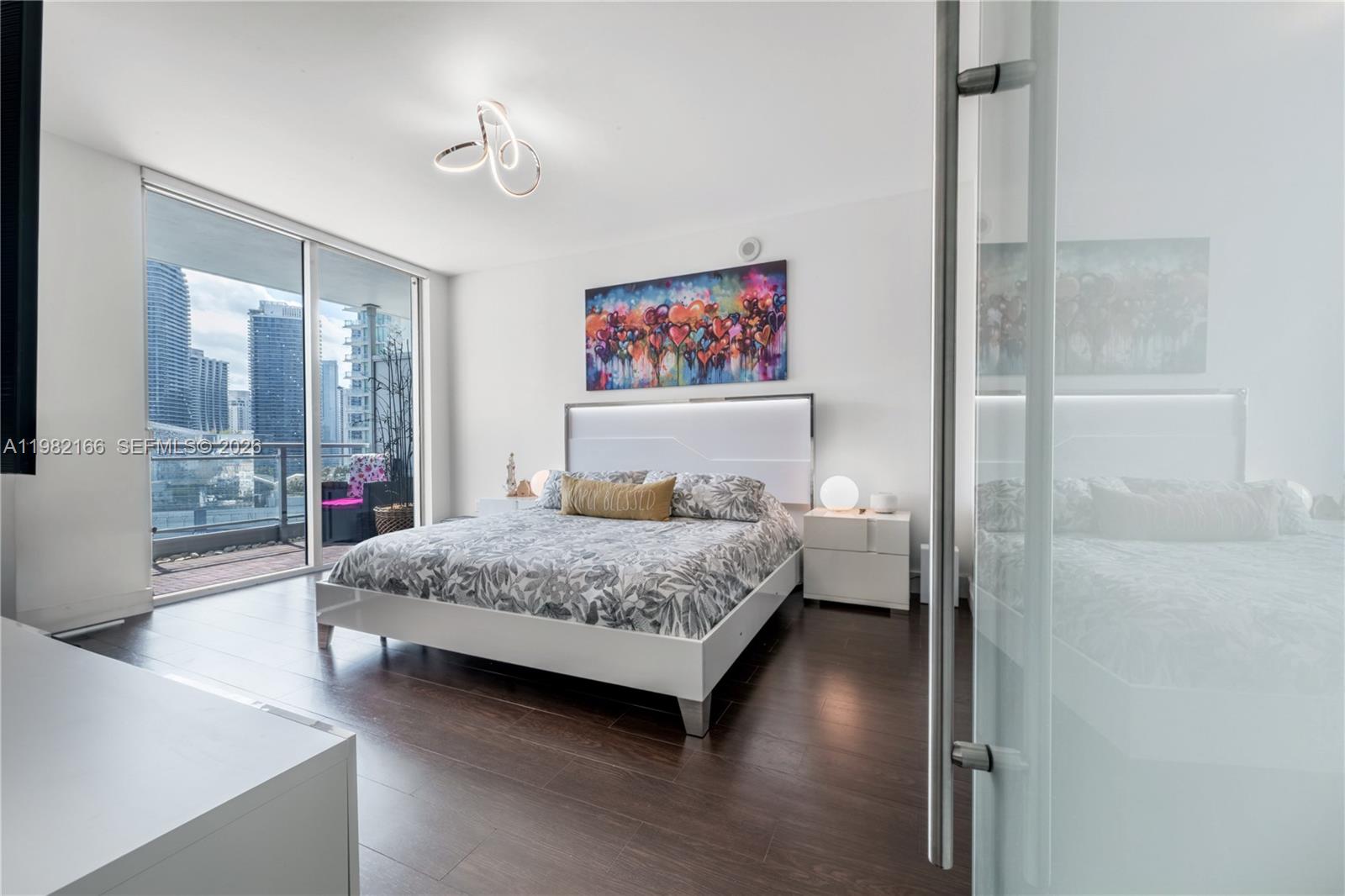 IVY CONDO 2 PARKIN+STORAGE - Residential