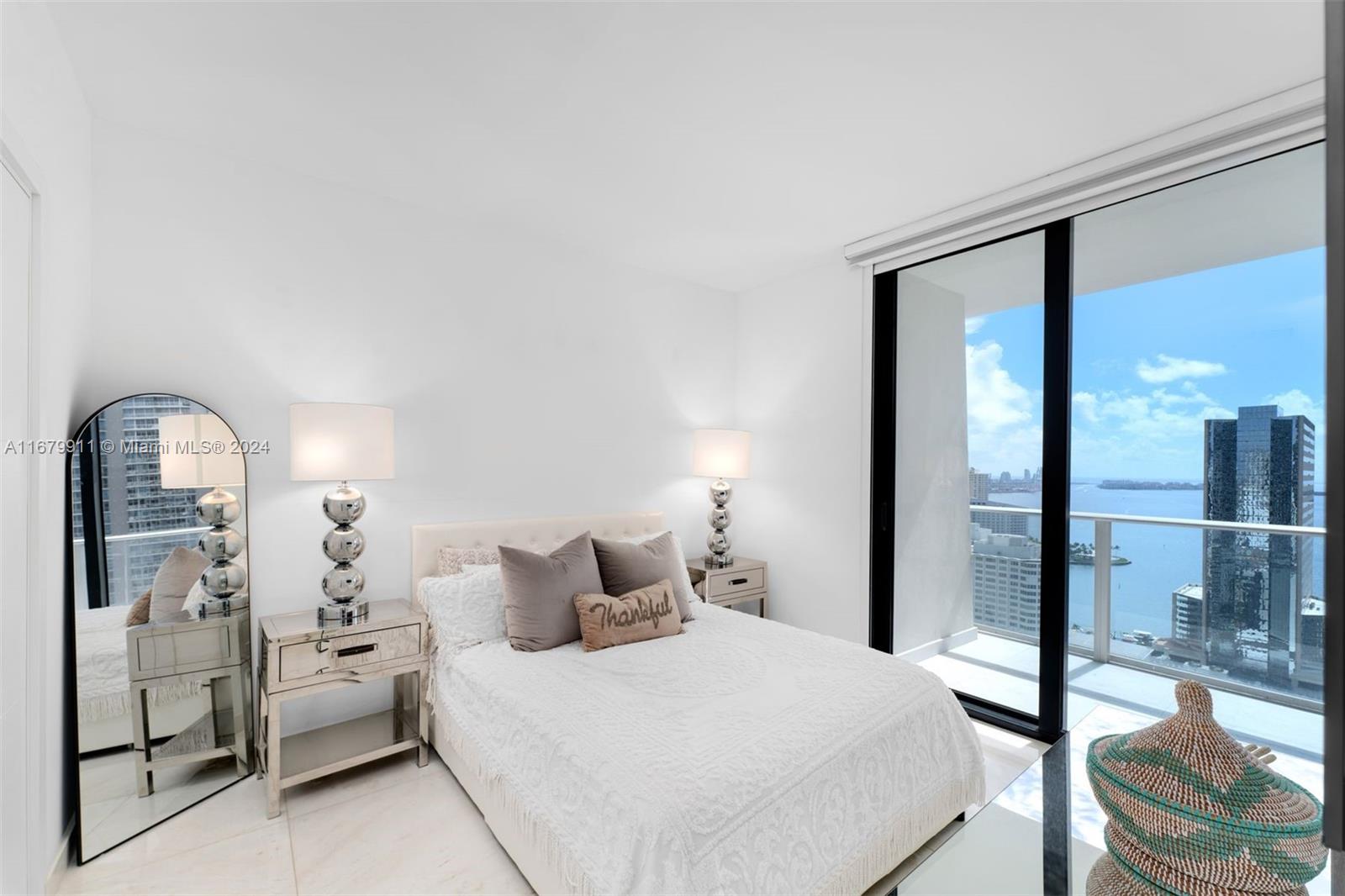 1010 BRICKELL CONDO - Residential Lease