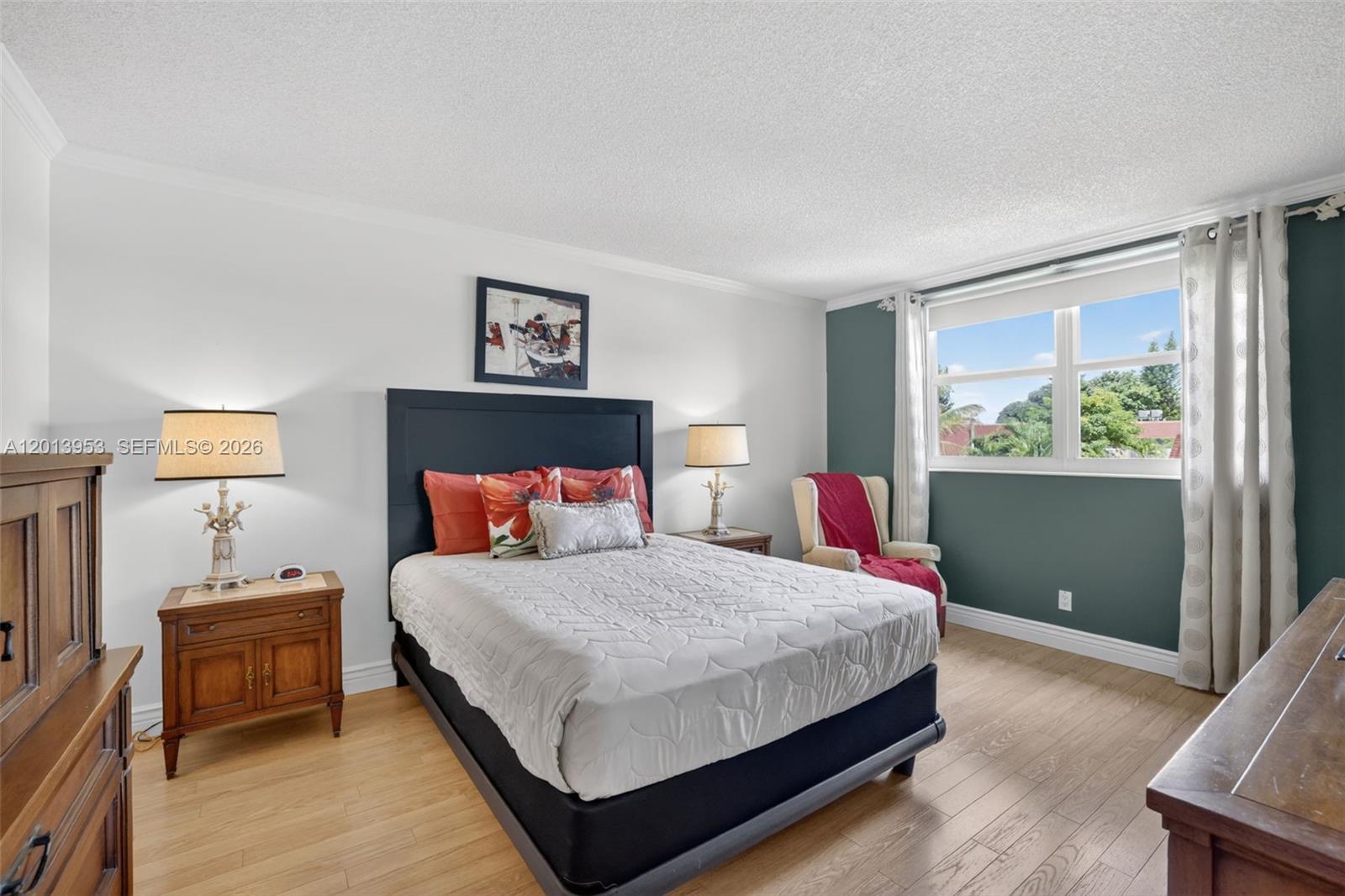 LAUDERDALE OAKS CONDO XII - Residential