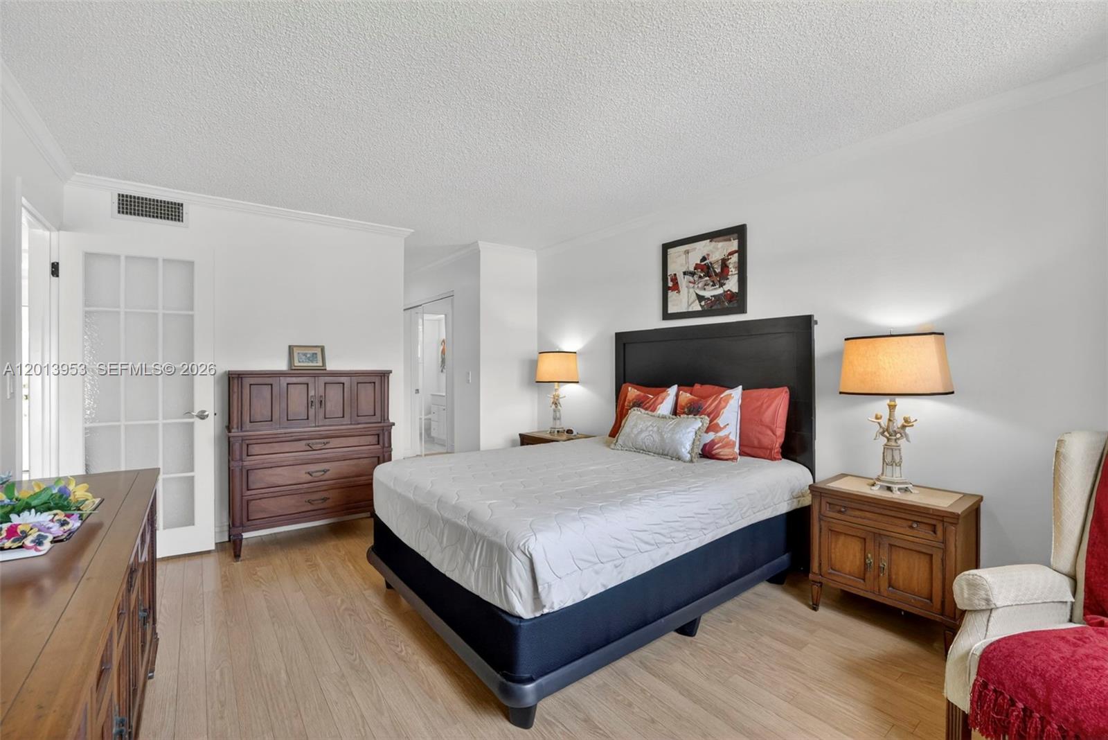 LAUDERDALE OAKS CONDO XII - Residential