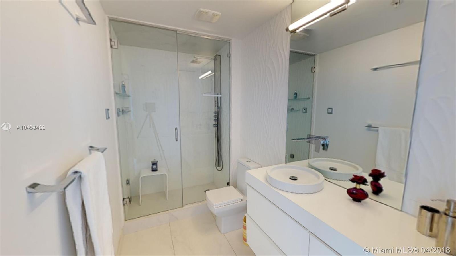 QUANTUM ON THE BAY CONDO - Residential