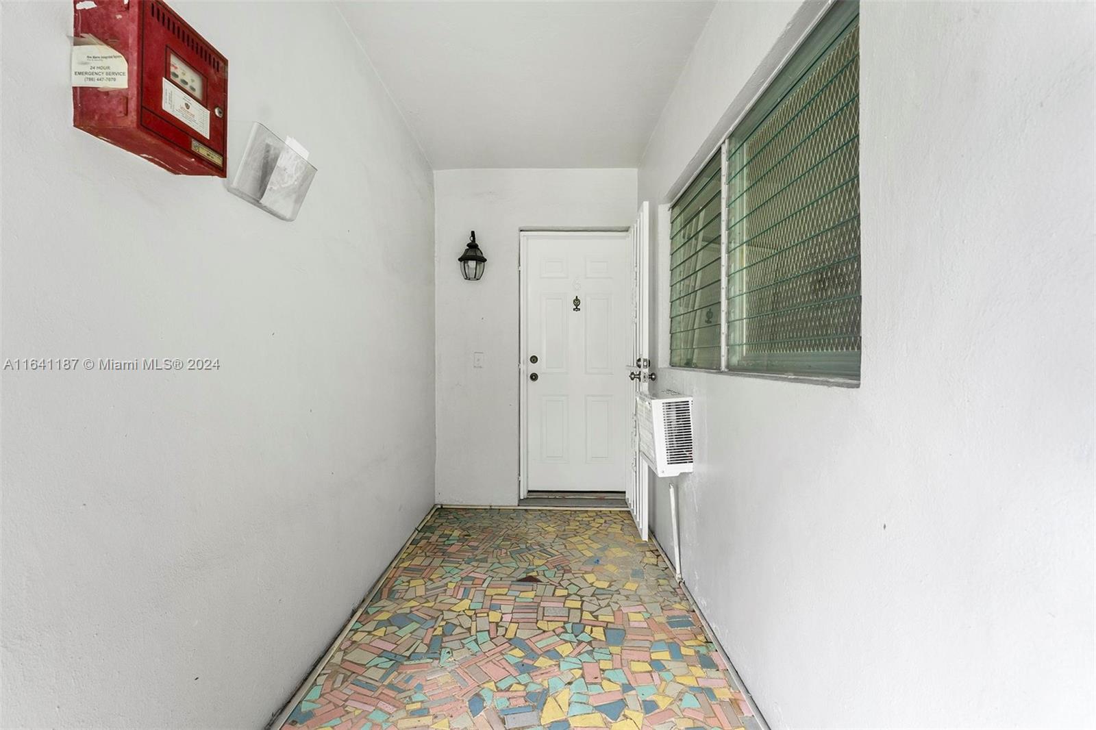 555 Sw 16th Ave 6, Miami, Broward County, Florida - 1 Bedrooms  
1 Bathrooms - 