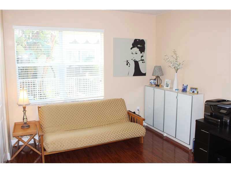 SUNSET LAKES - Residential Lease