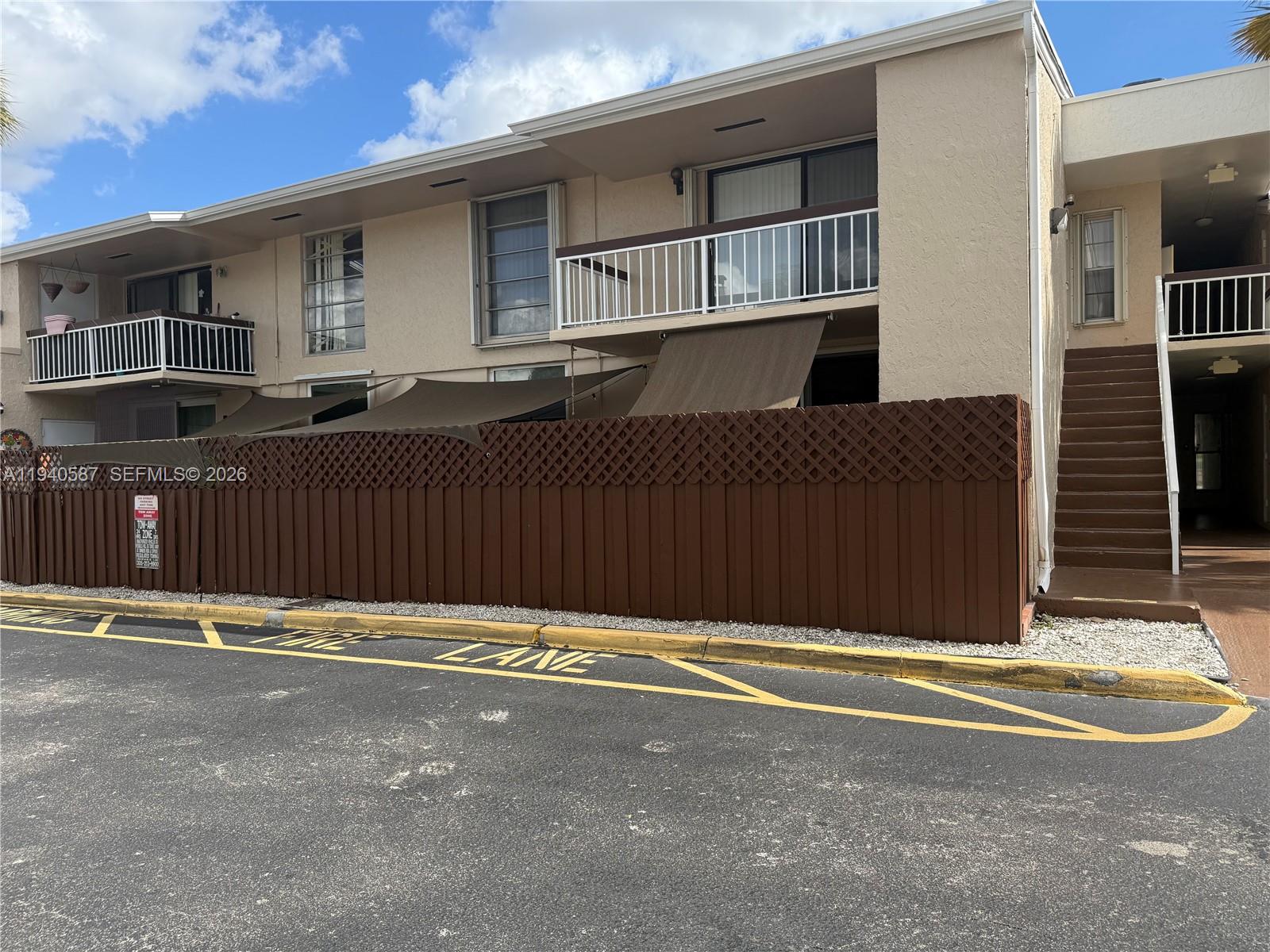 THE MEADOWS LAKE NORTH CO - Residential