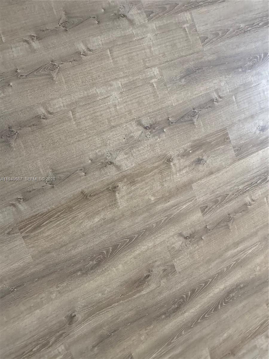 THE MEADOWS LAKE NORTH CO - Residential