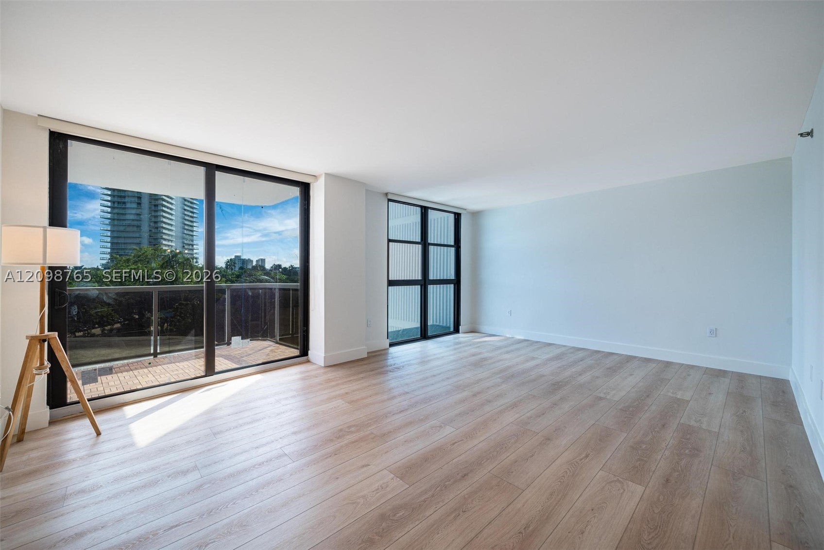 9 Island Ave 414