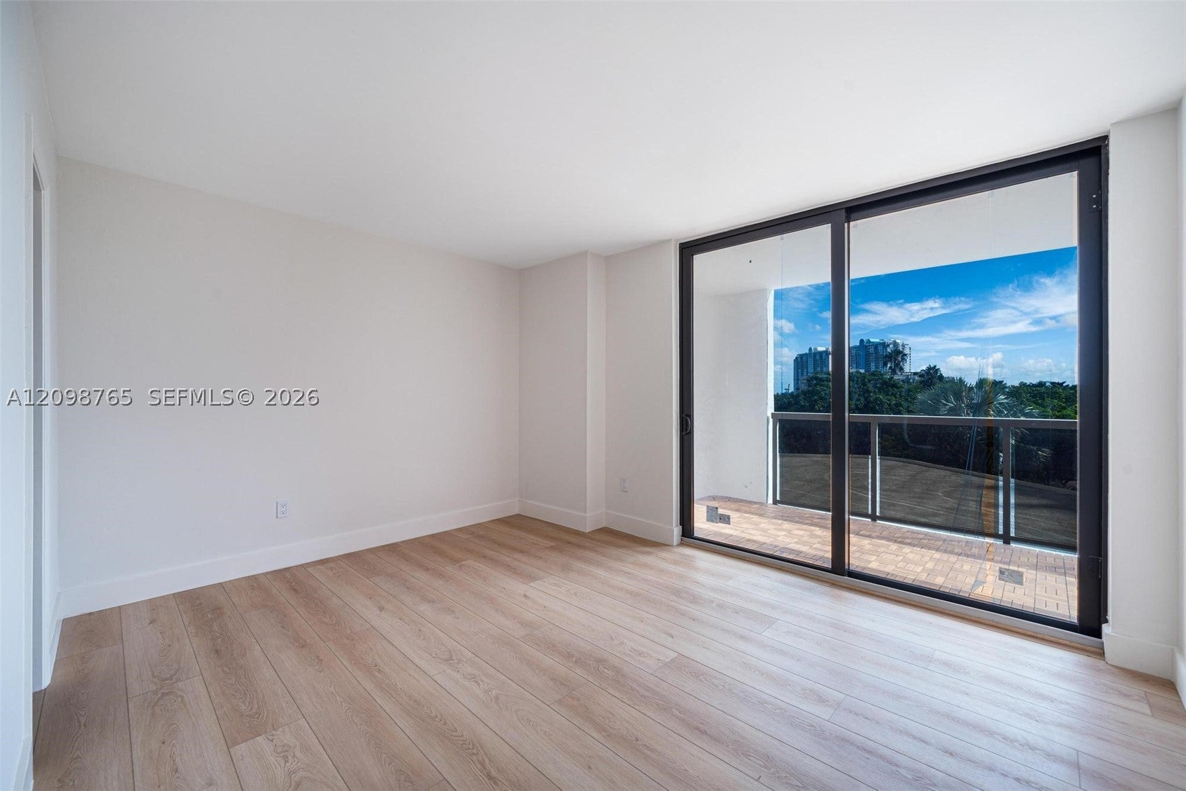 9 Island Ave 414