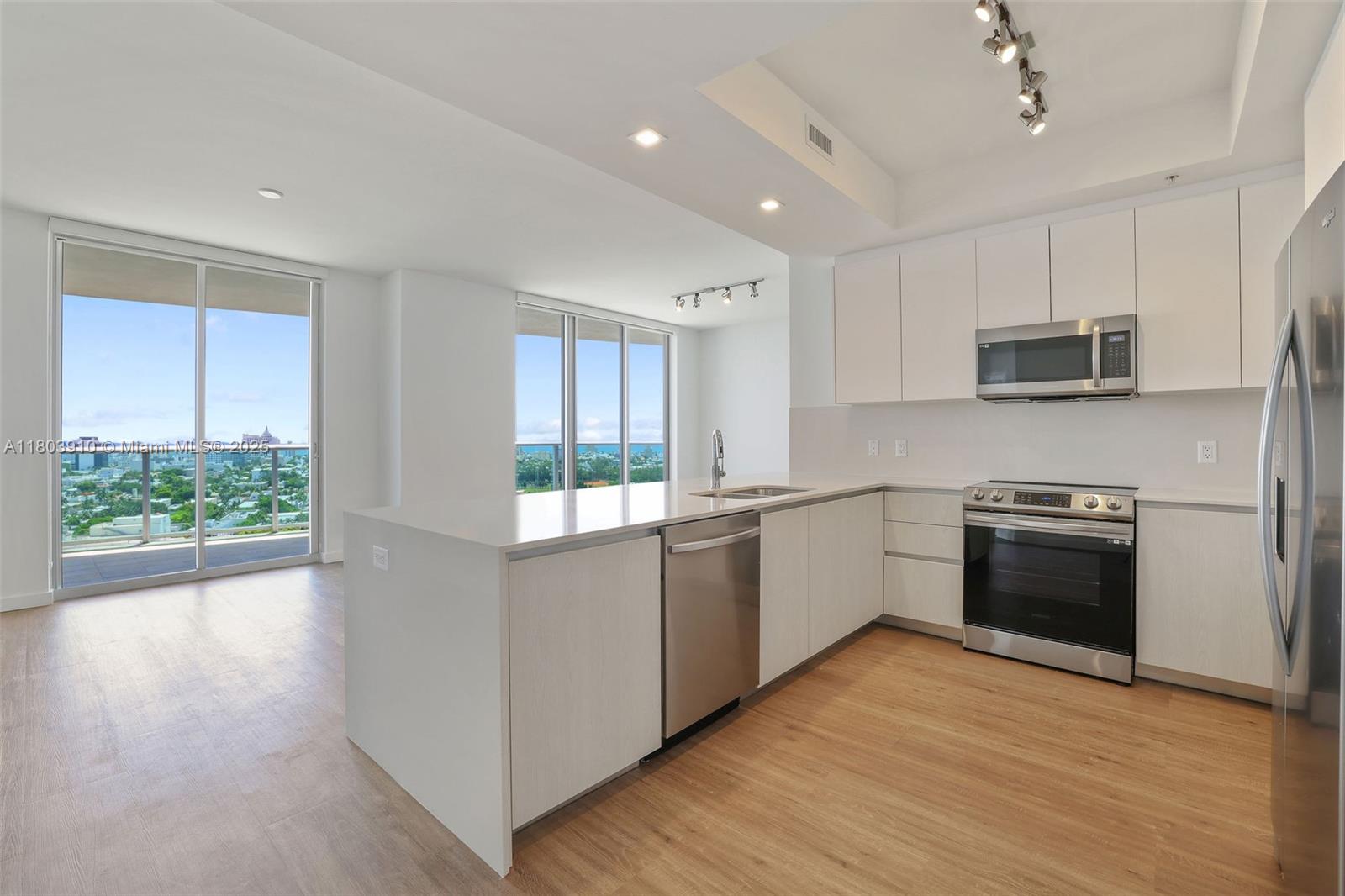 1500 Bay Rd C-0707, Miami Beach, Miami-Dade County, Florida - 2 Bedrooms  
2 Bathrooms - 