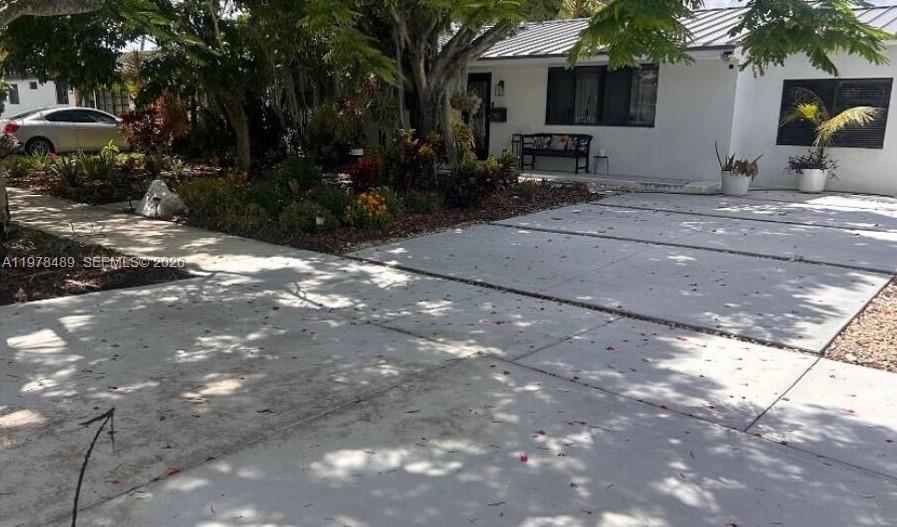 CORAL GARDENS - Residential