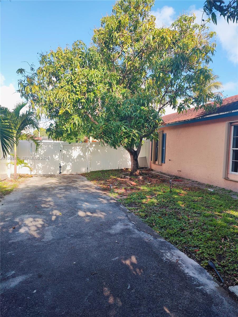 FRESHWATER LAKES - Residential Lease