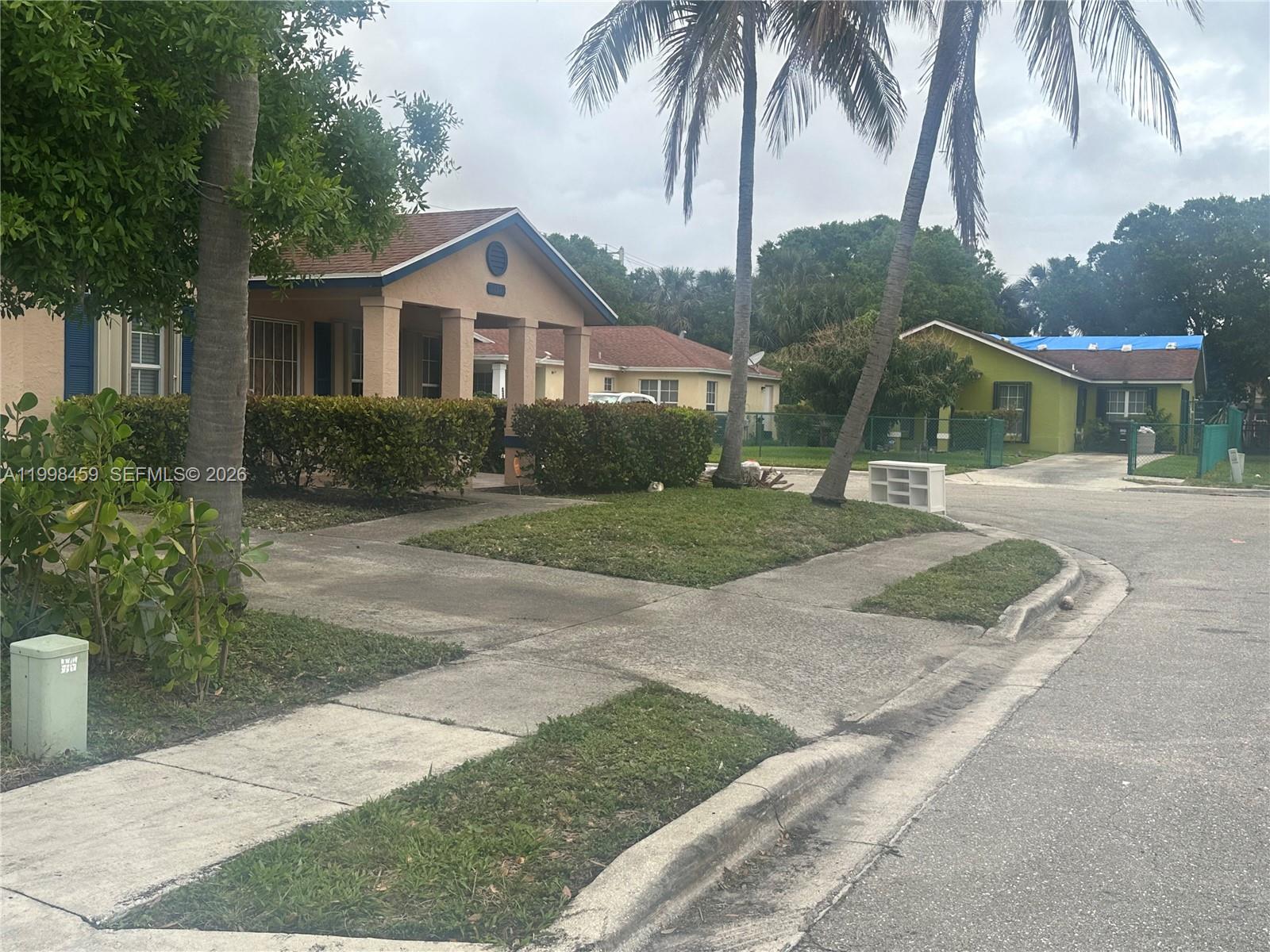 FRESHWATER LAKES - Residential Lease