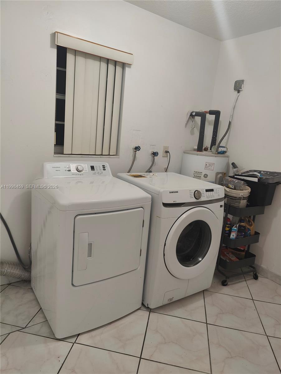 FRESHWATER LAKES - Residential Lease