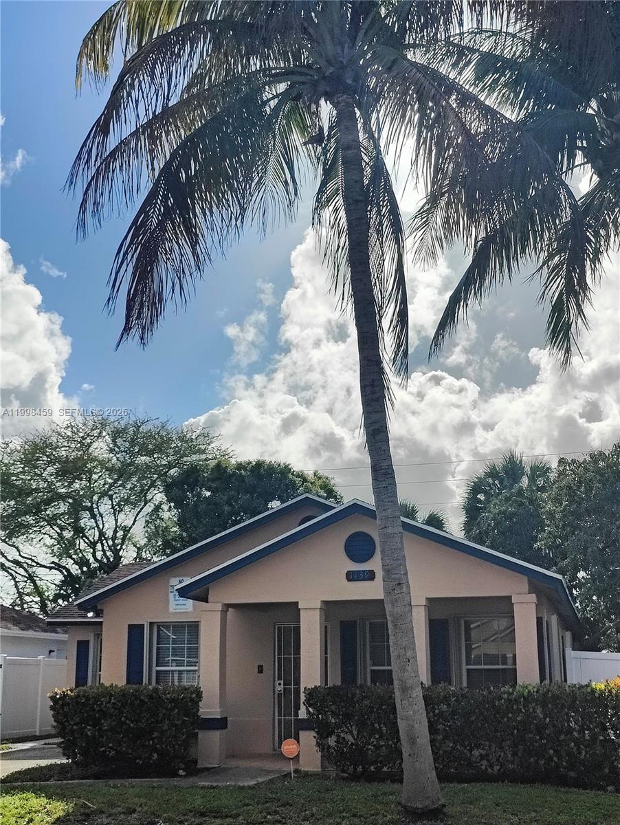 FRESHWATER LAKES - Residential Lease