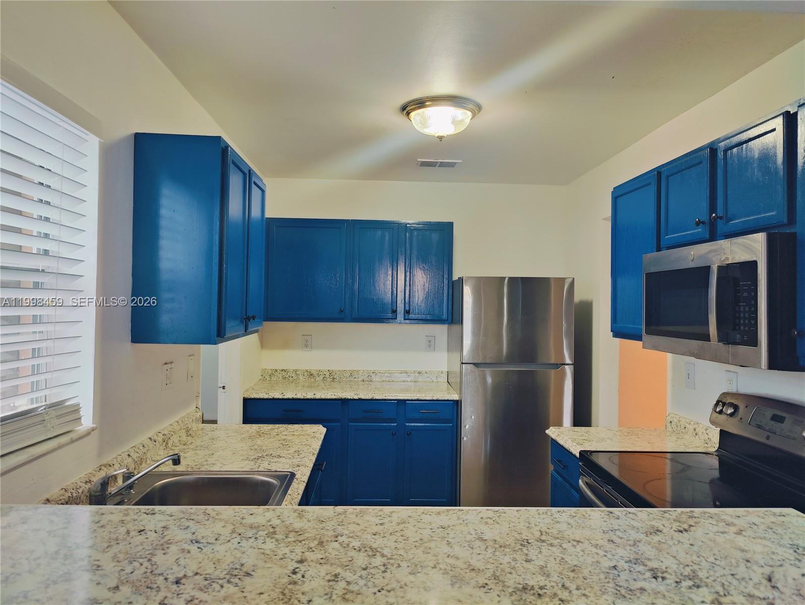 FRESHWATER LAKES - Residential Lease