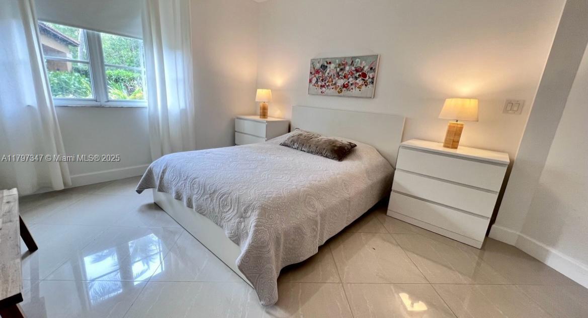 THE YACHT CLUB AT AVENTUR - Residential Lease