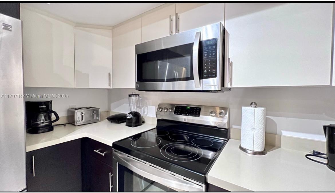 THE YACHT CLUB AT AVENTUR - Residential Lease