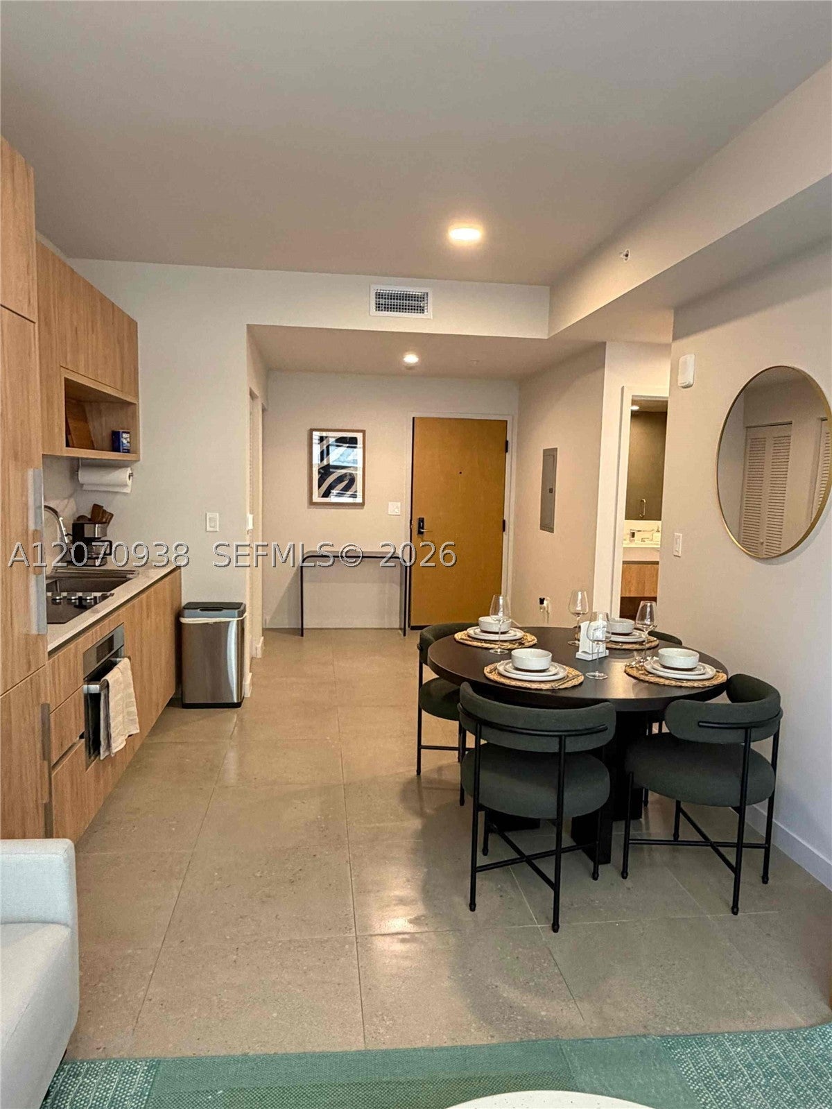 11 NE 6th St 705, Miami FL 33132
