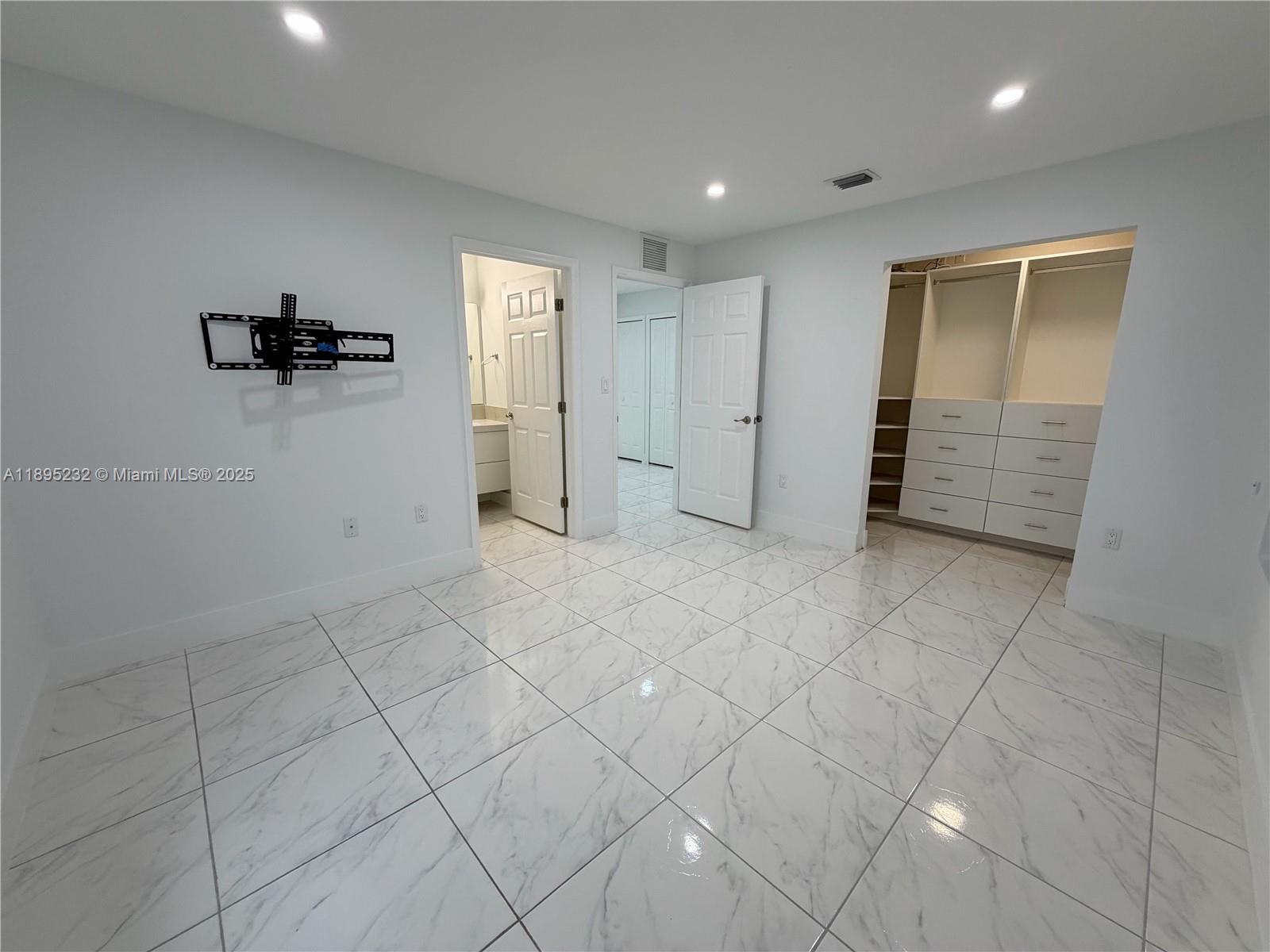 GLENDOLYN SUBDIVISION - Residential Lease