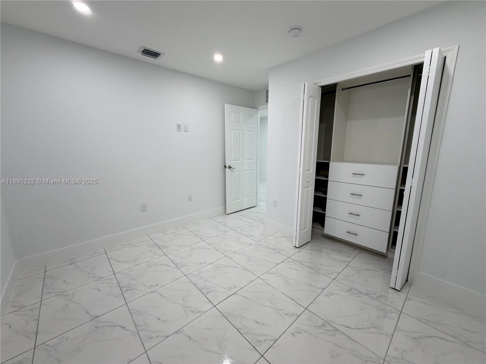 GLENDOLYN SUBDIVISION - Residential Lease