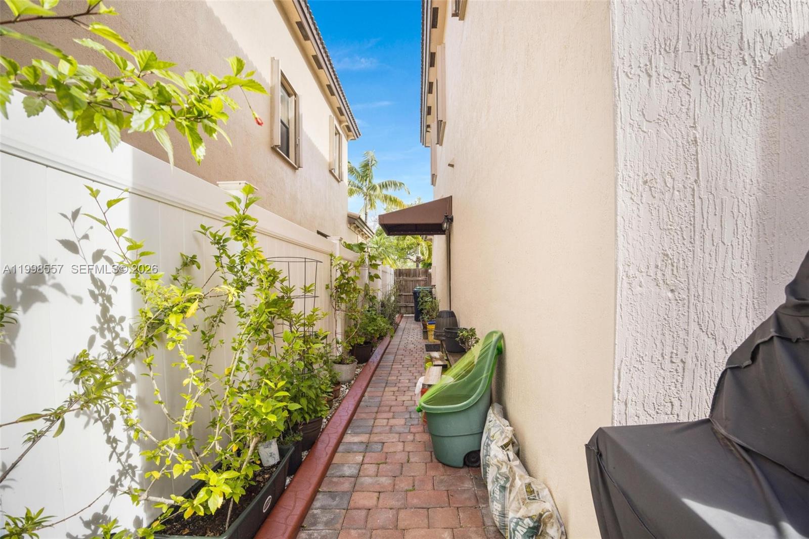 SILVER PALM EAST SECTION - Residential