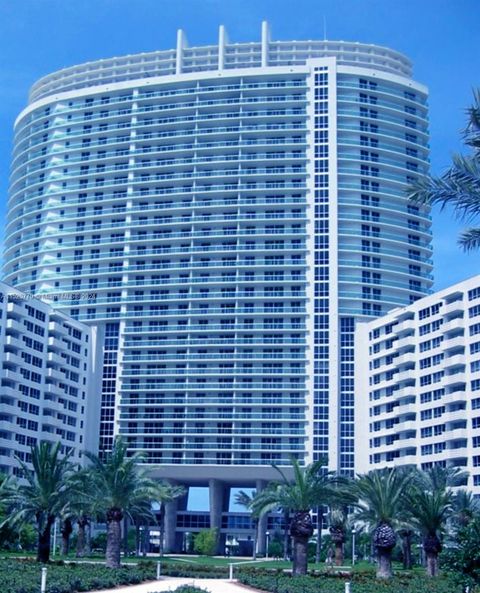 Condominium in Miami Beach FL 1500 Bay Road Rd.jpg