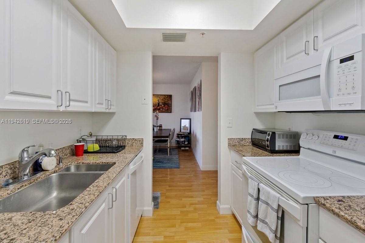 YACHT CLUB AT PORTOFINO C - Residential