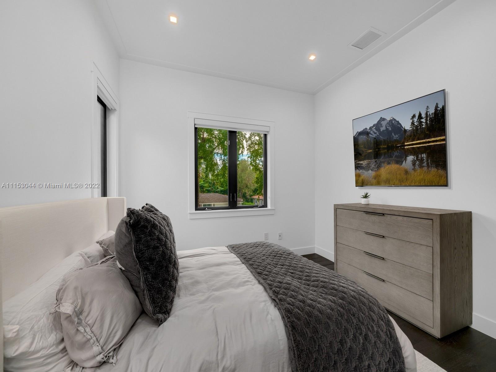 CORAL GABLES COUNTRY CLUB - Residential