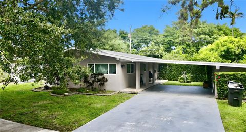 Photo of 217 S 57th Ter, Hollywood, FL 33023 (MLS # A11869677)