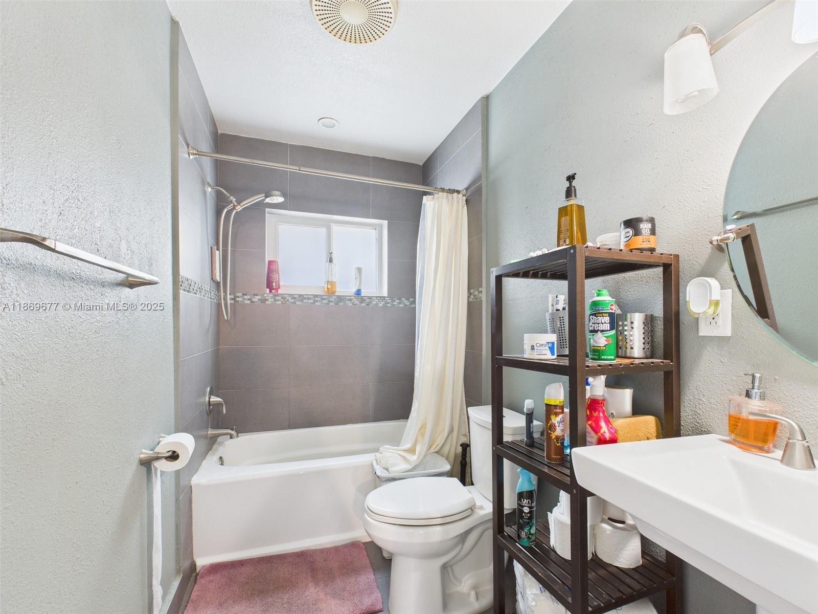 LAWN ACRES - Residential