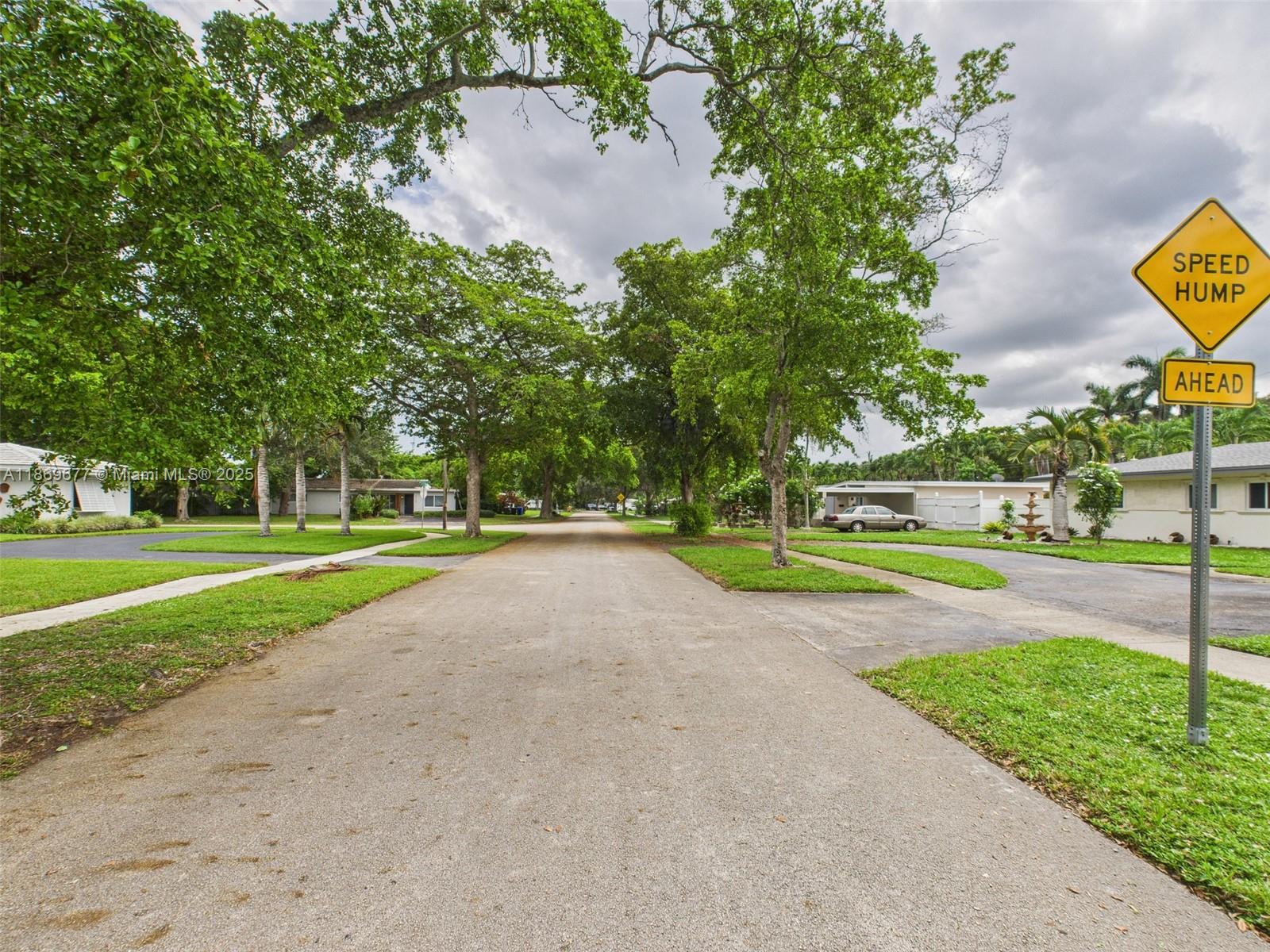 LAWN ACRES - Residential