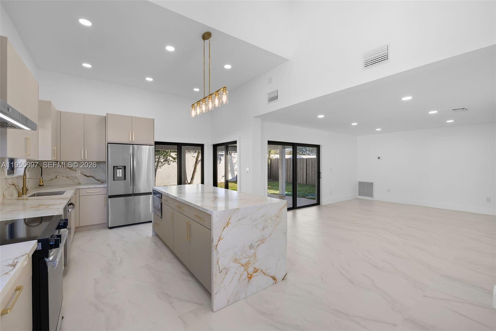 CHANTARELLE AT THE HAMMOC - Residential