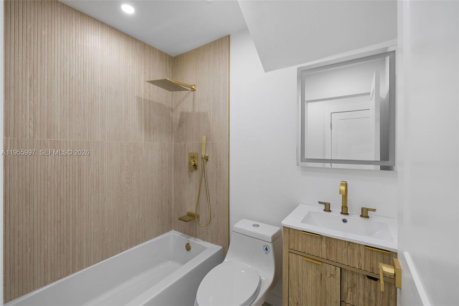 CHANTARELLE AT THE HAMMOC - Residential