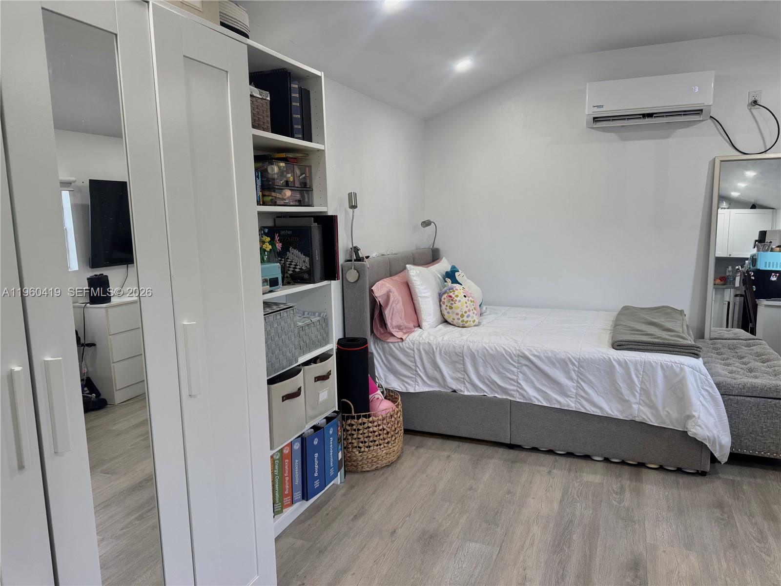 GOLF PARK SEC 2 REV - Residential Lease