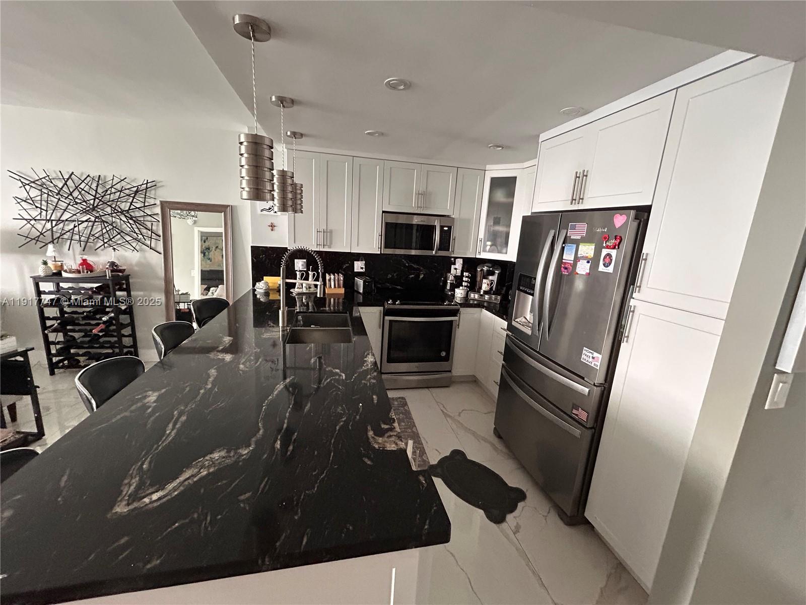 SEA AIR TOWERS CONDO - Residential Lease