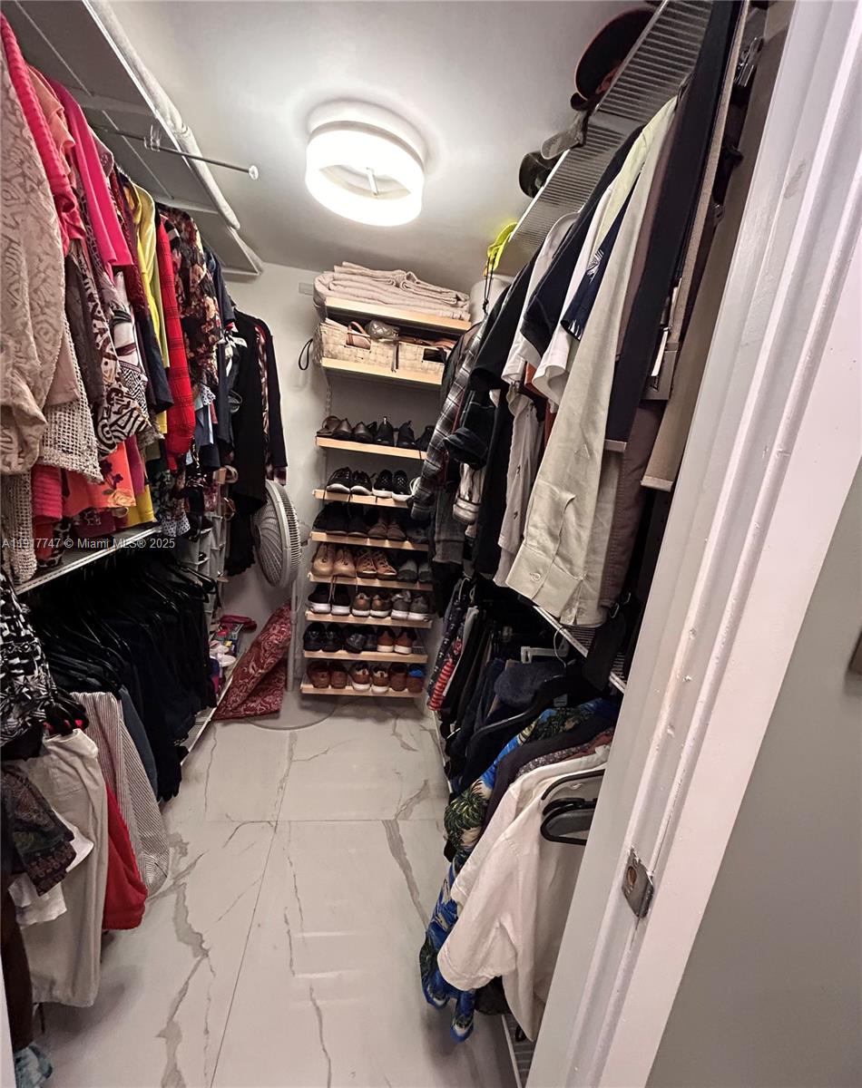 SEA AIR TOWERS CONDO - Residential Lease