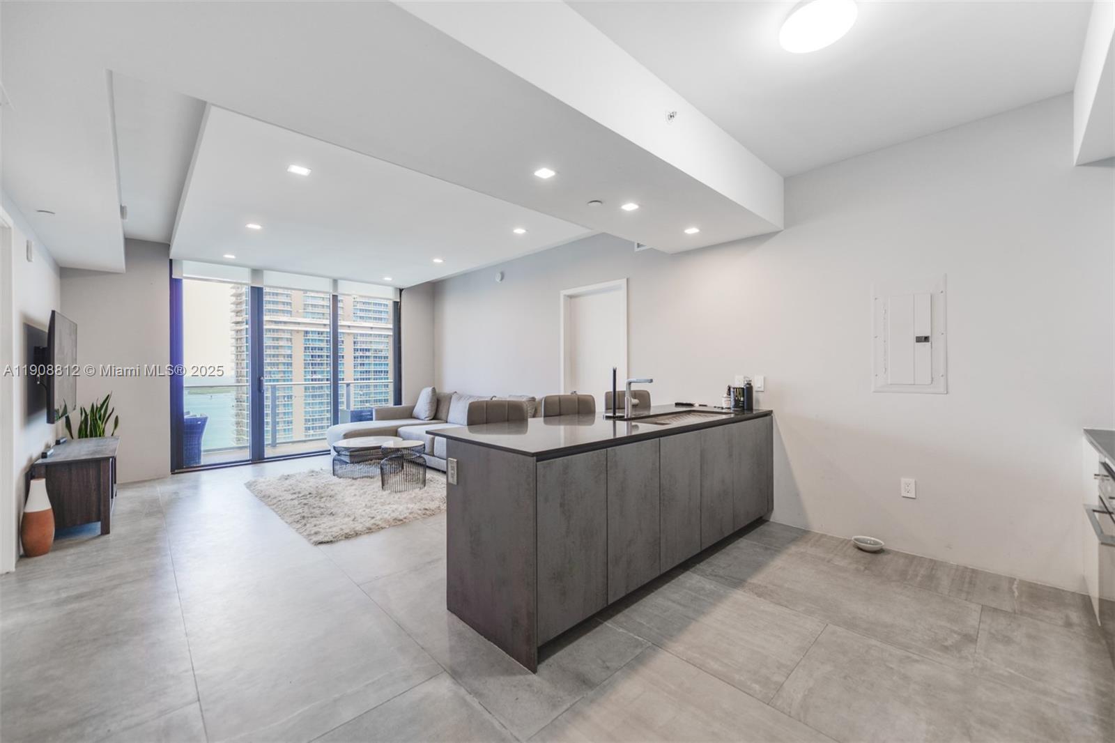 1010 BRICKELL CONDO - Residential