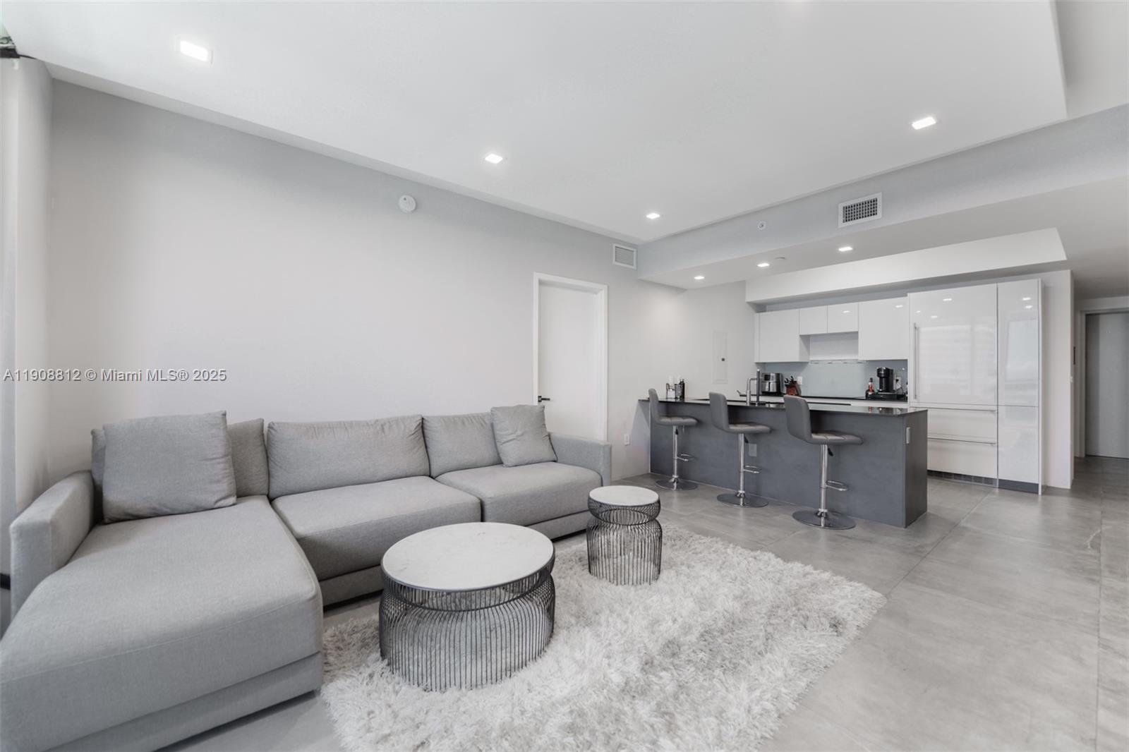 1010 BRICKELL CONDO - Residential