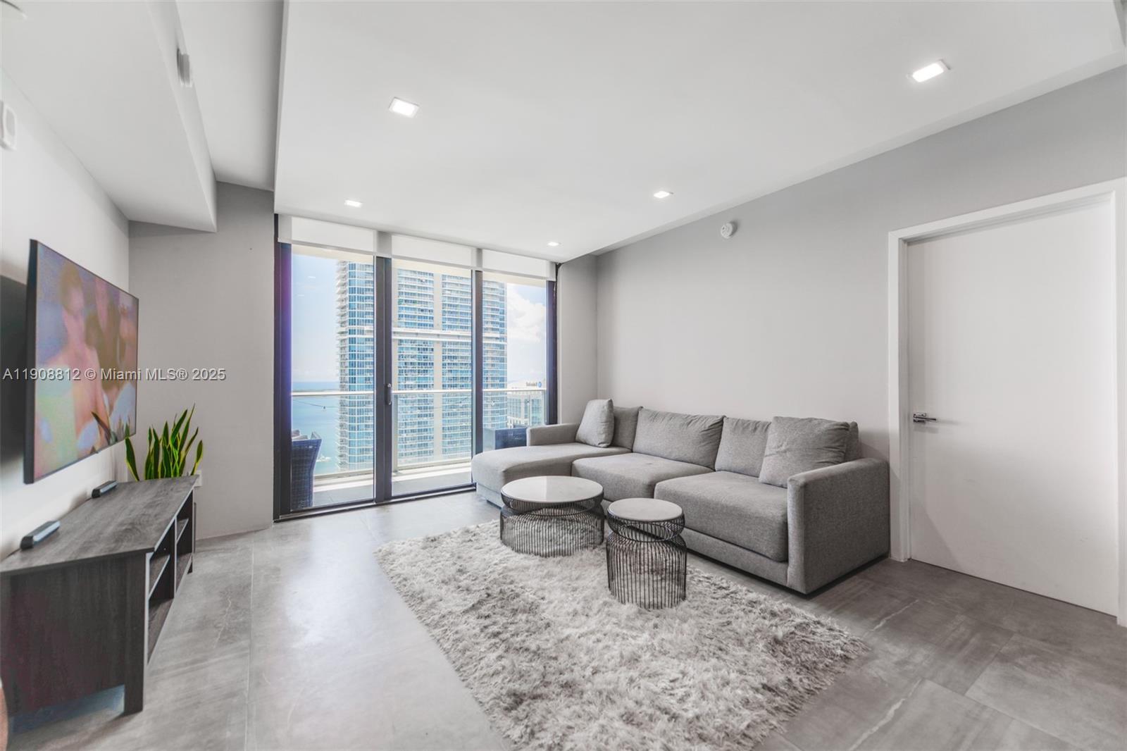 1010 BRICKELL CONDO - Residential