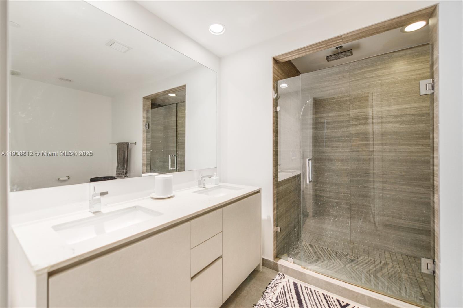 1010 BRICKELL CONDO - Residential