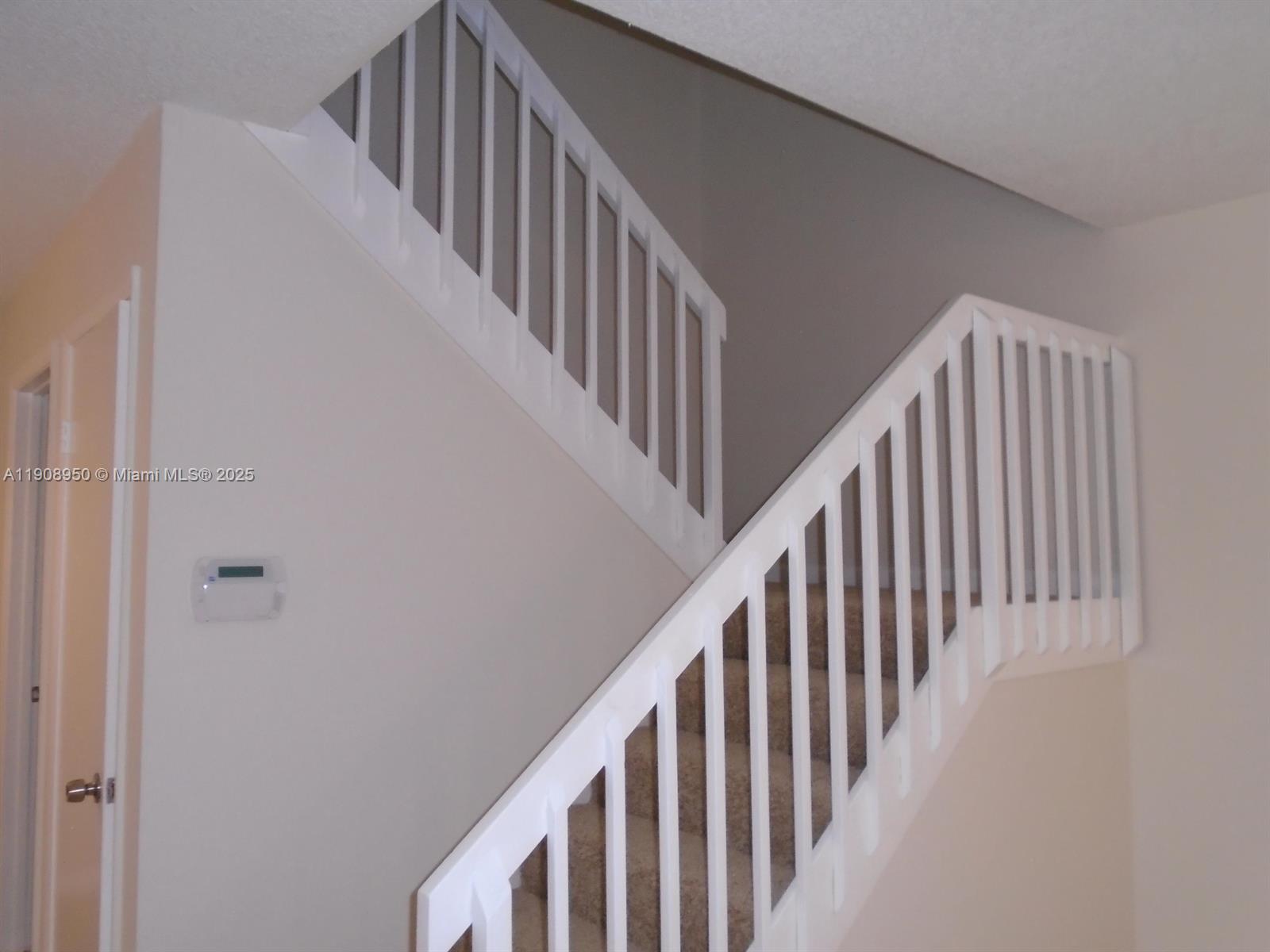 WATERSIDE LUXURY TOWNHOME - Residential Lease