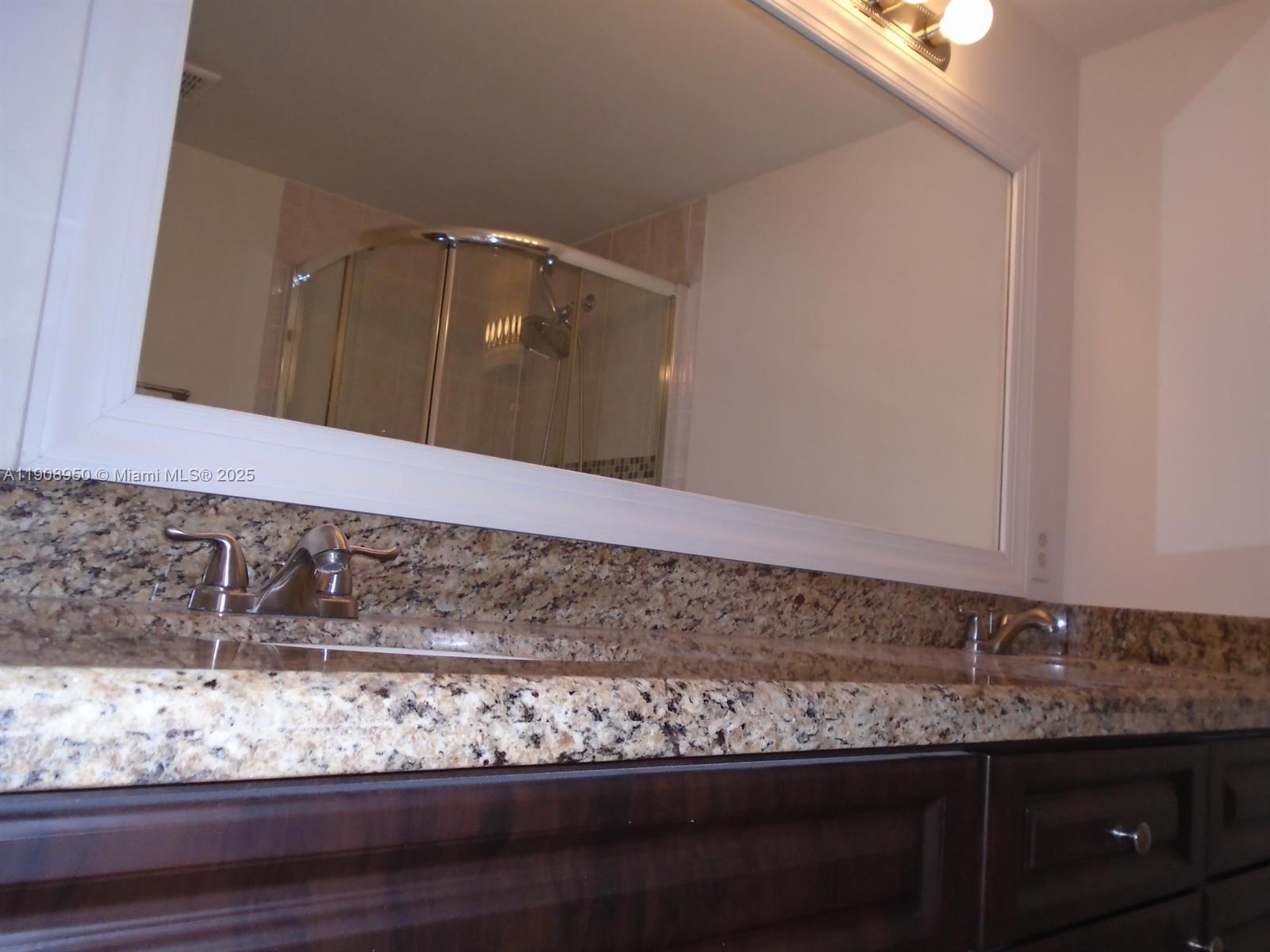 WATERSIDE LUXURY TOWNHOME - Residential Lease