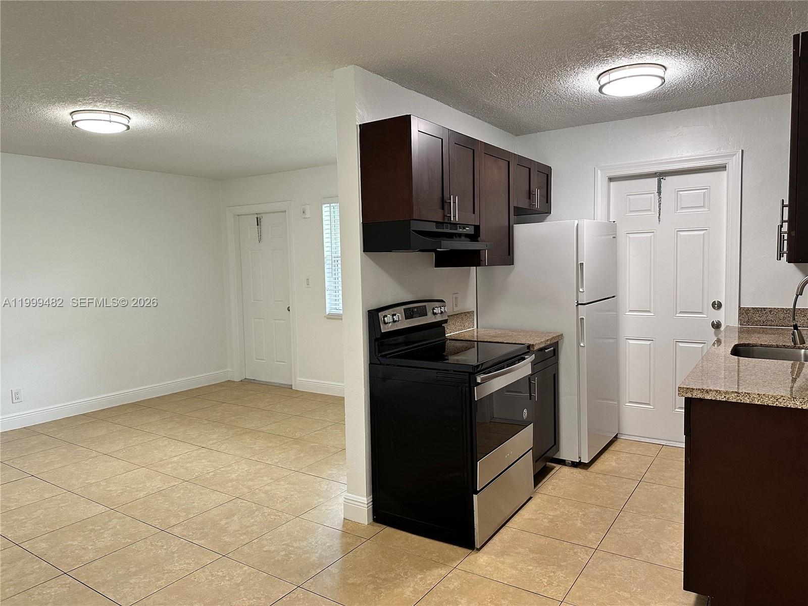 2900 NE 17th Ave 209