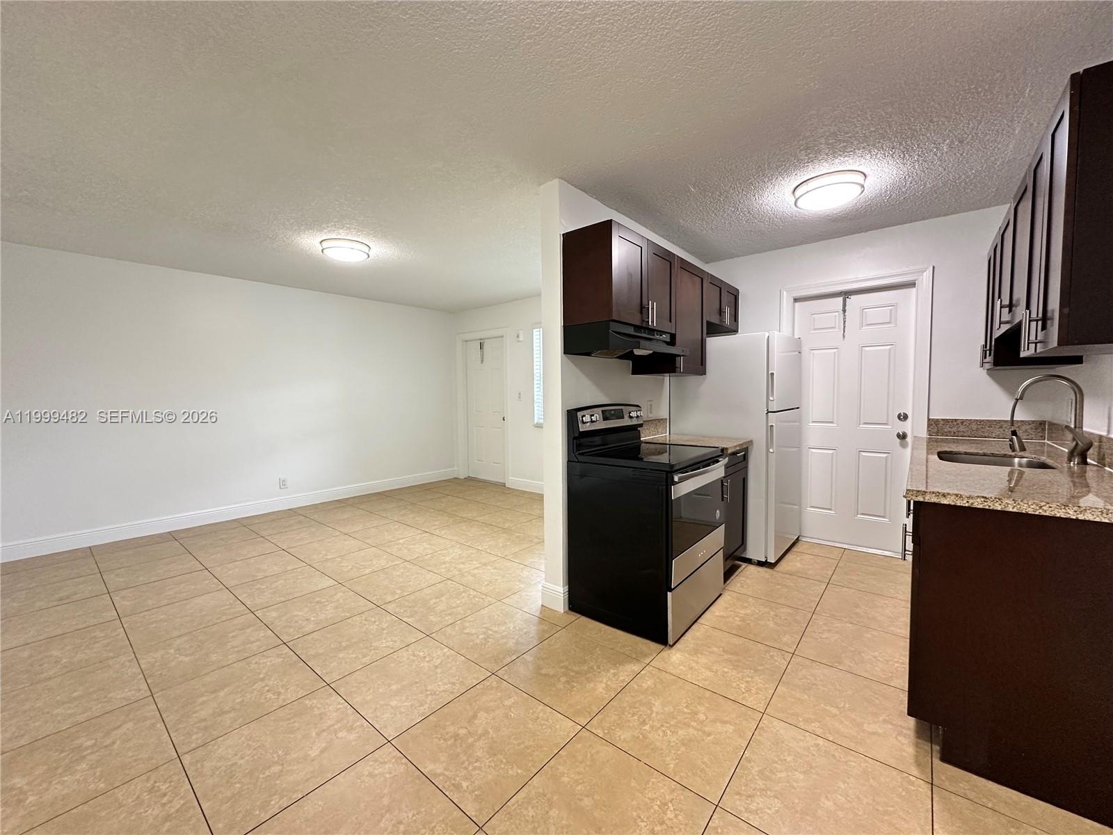 2900 NE 17th Ave 209