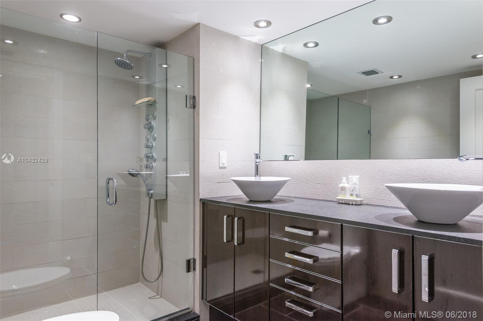 RONEY PALACE CONDO - Residential Lease