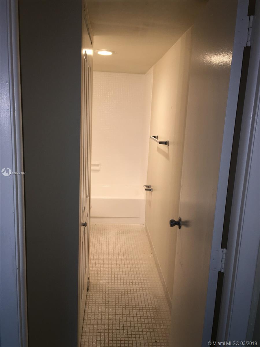 MANORS OF INVERRARY - Residential