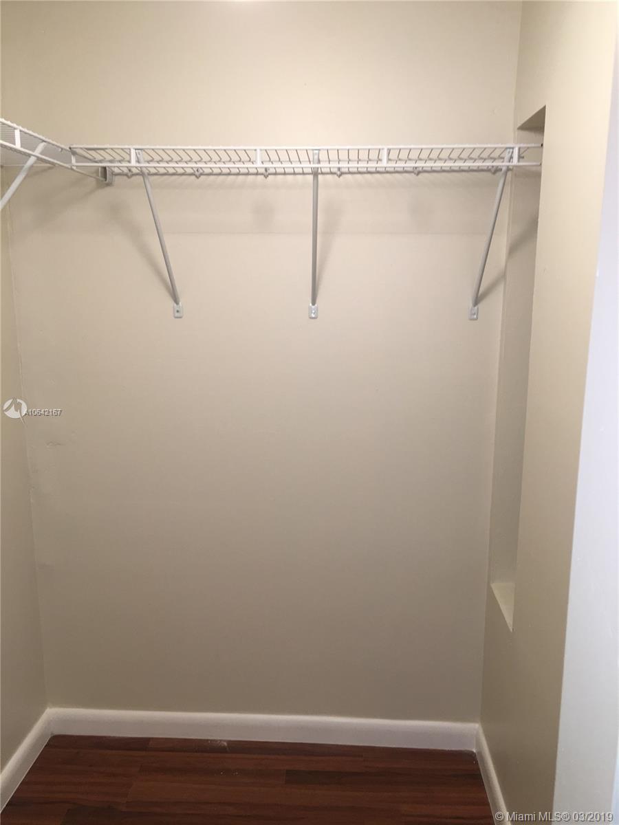 MANORS OF INVERRARY - Residential