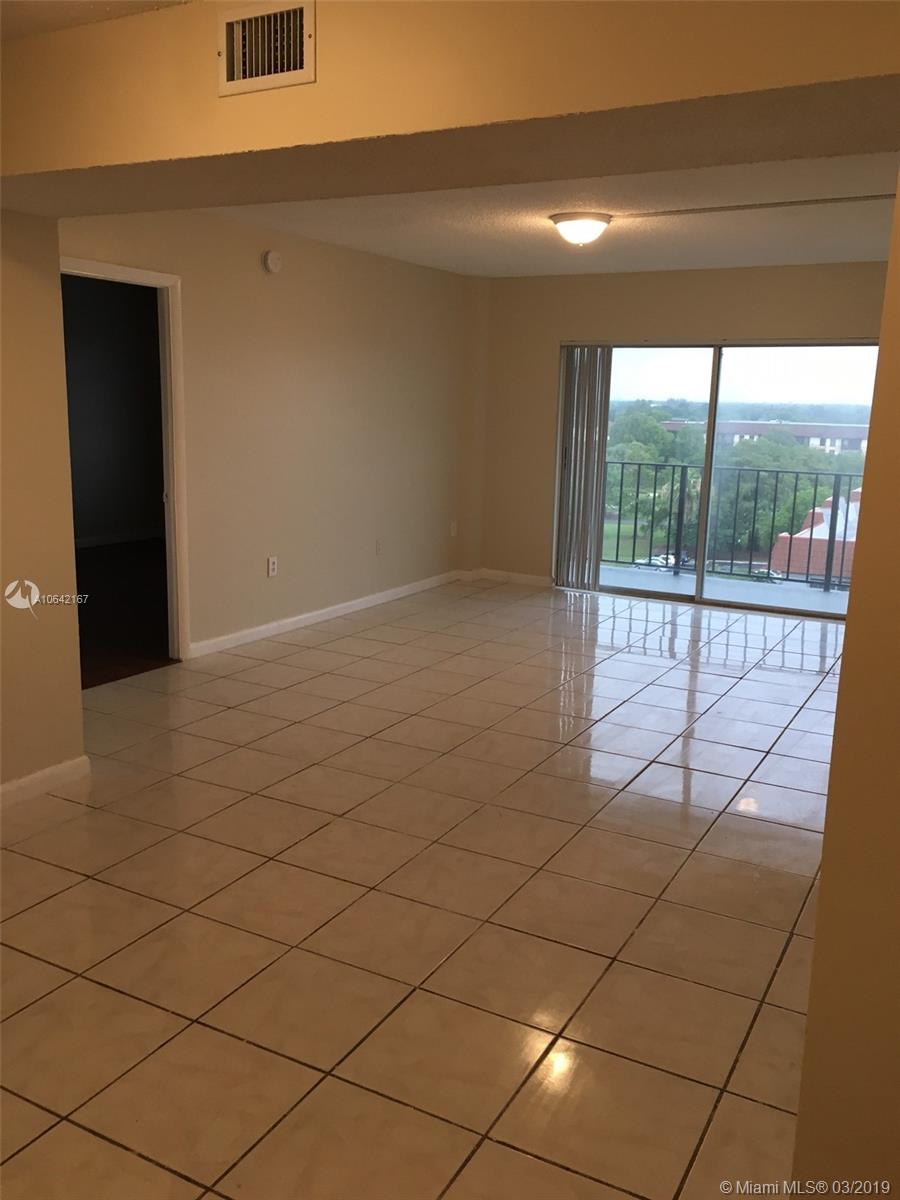 MANORS OF INVERRARY - Residential