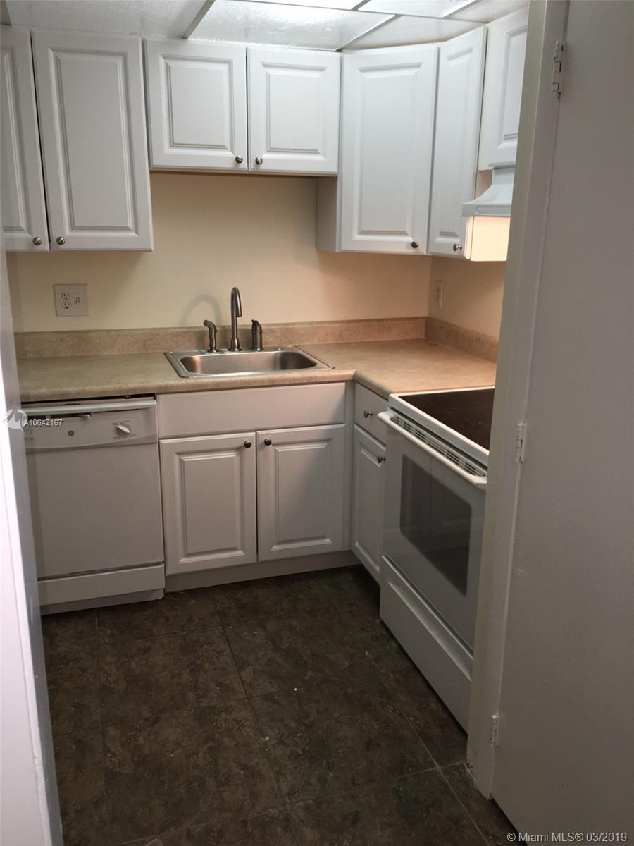 MANORS OF INVERRARY - Residential