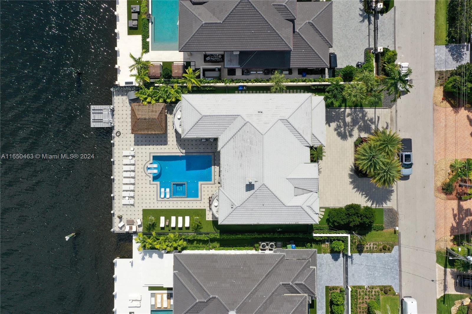 SEA ISLAND - Residential